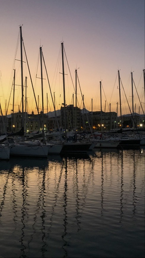 Lugar Porto di Palermo