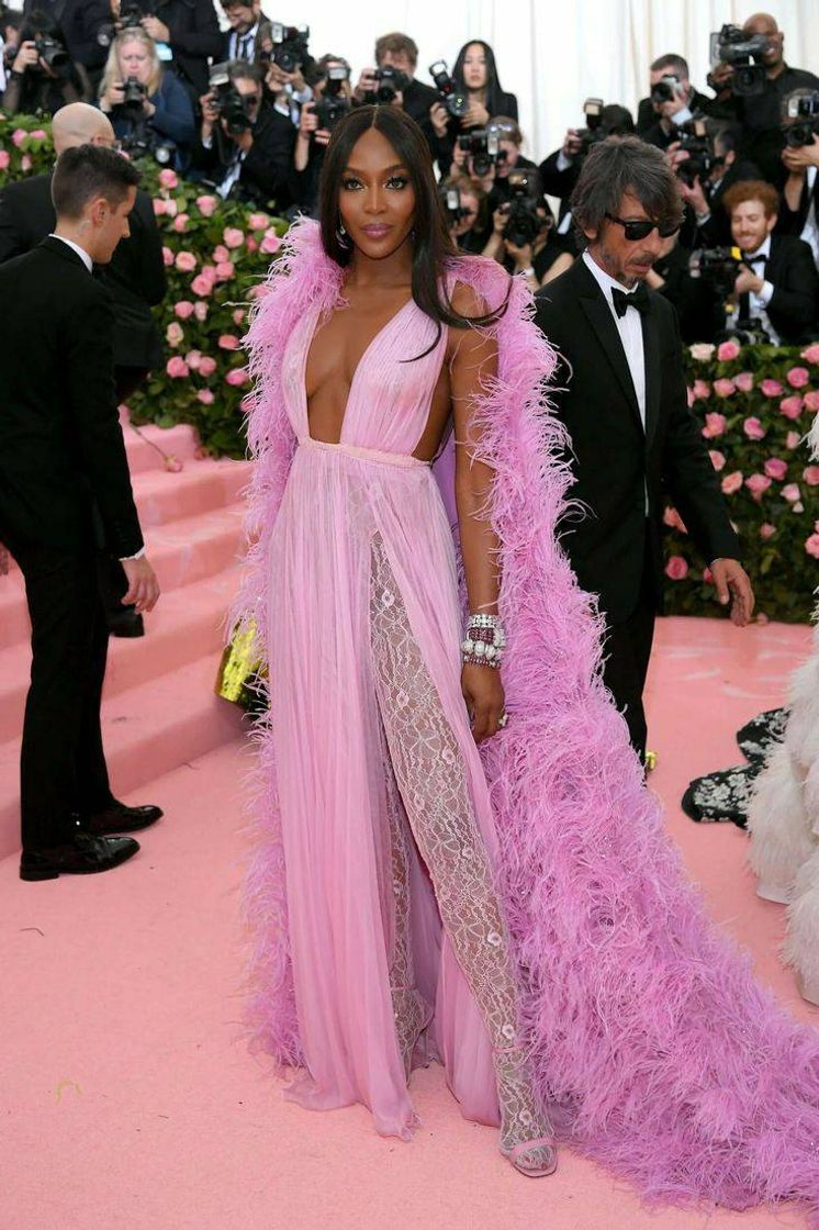 Fashion Naomi Campbell🌸