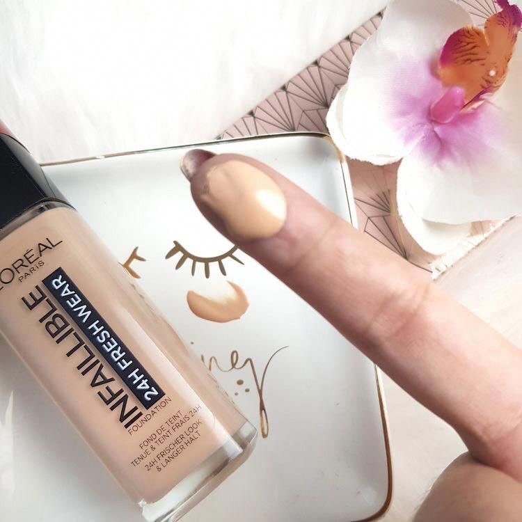 Social L'Oréal Paris Make-up designer24H Fresh Wear Base de Maquillaje de Larga Duración