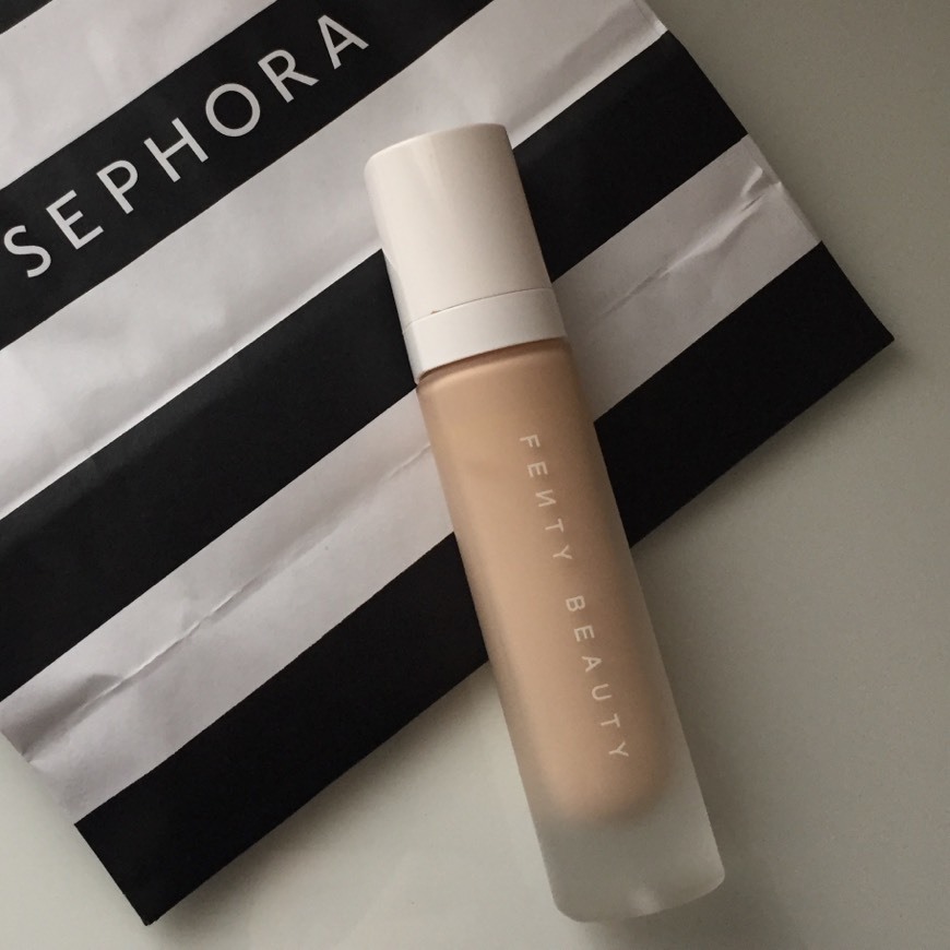 Products Fenty Beauty by Rihanna base