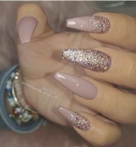 Fashion pink nails 