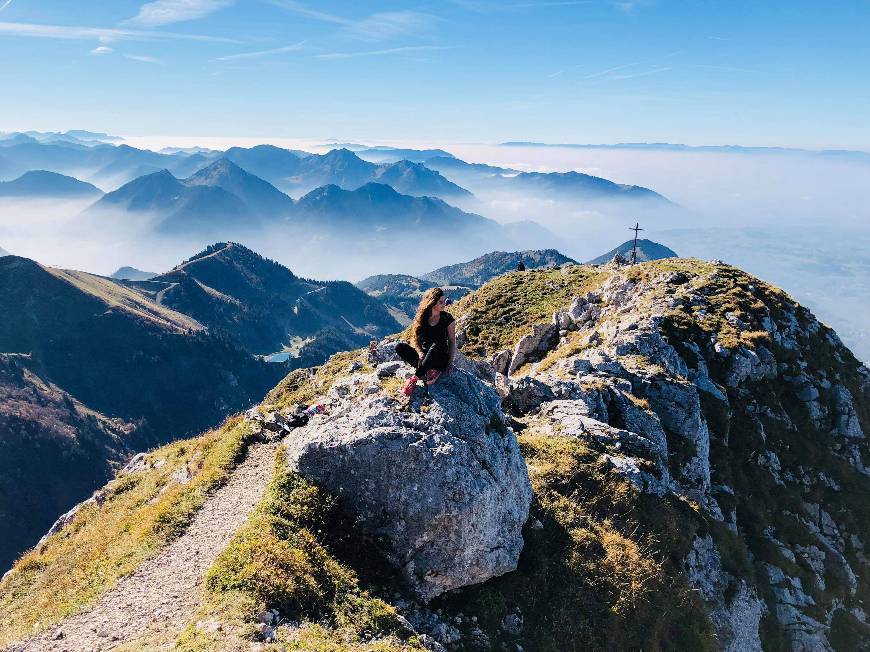 Place Pirineos