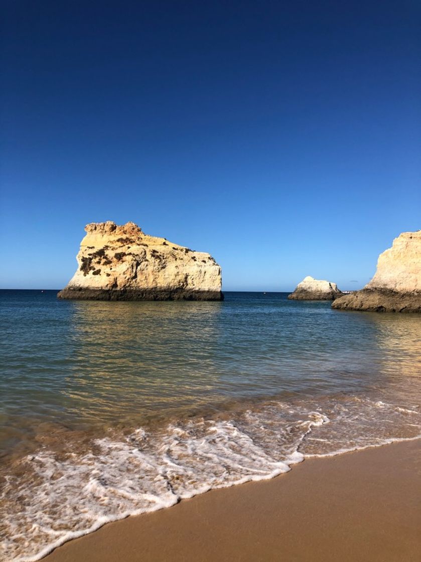 Lugar Praia dos Três Irmãos