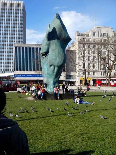 Still Water Horse Head Statue (London) 