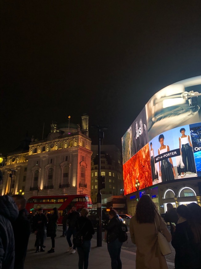 Lugar Piccadilly Circus