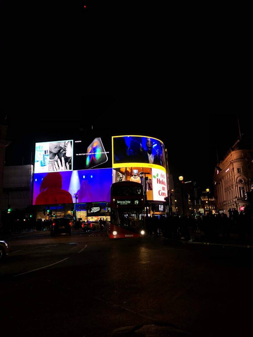 Lugar Piccadilly Circus