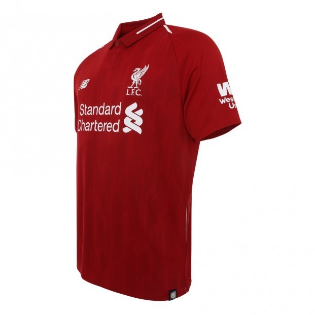 Moda Camisola Liverpool FC