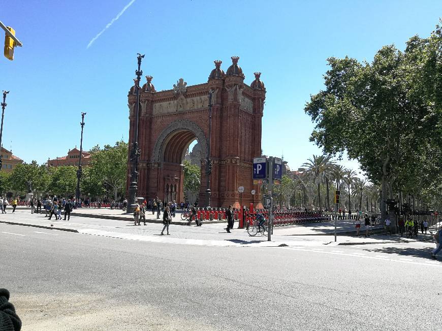 Place Arc de Triomf