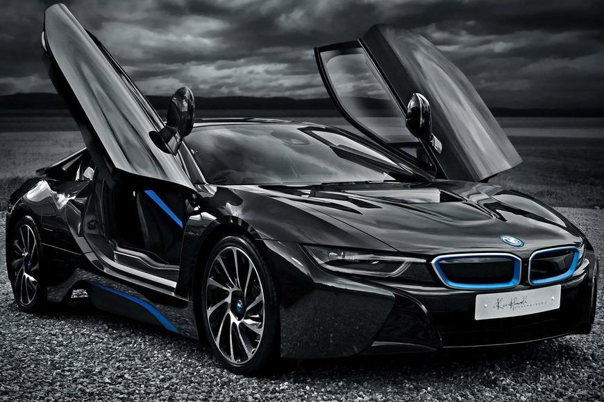 Social BMW I8