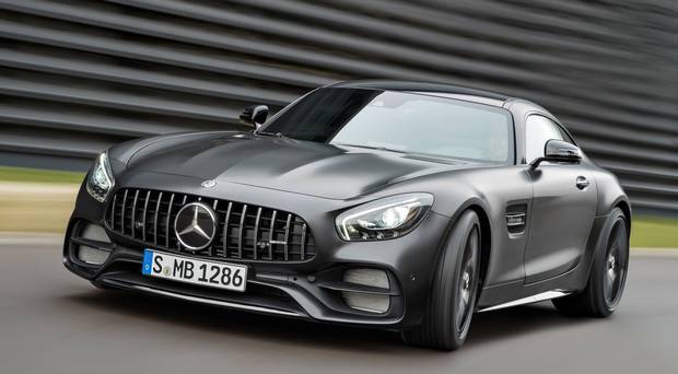 Social Mercedes benez