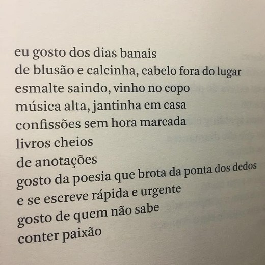 Tudo Nela Brilha E Queima