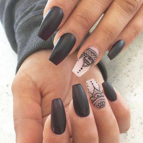 Moda Unhas pretas matte