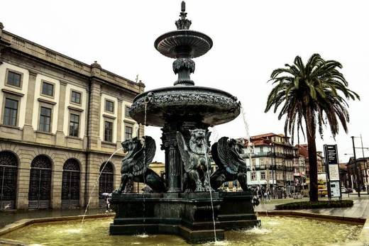 Fuente de los Leones