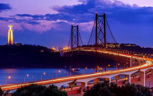 Puente 25 de Abril