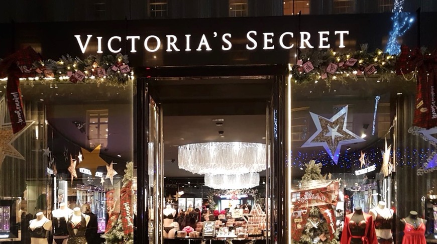 Place Victoria's Secret & Victoria's Secret Pink