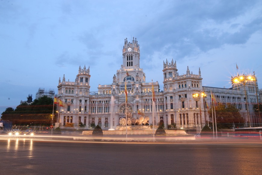 Place Plaza de Cibeles