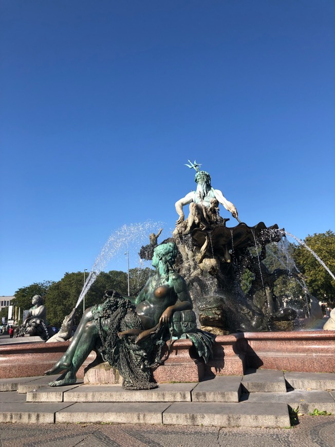 Lugares Neptunbrunnen