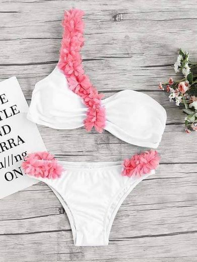 Bikini branco com detalhe rosa 