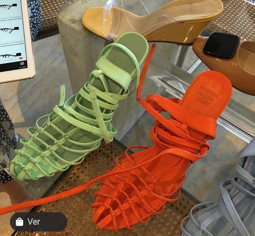 Social Sandálias laranjas e verde menta 