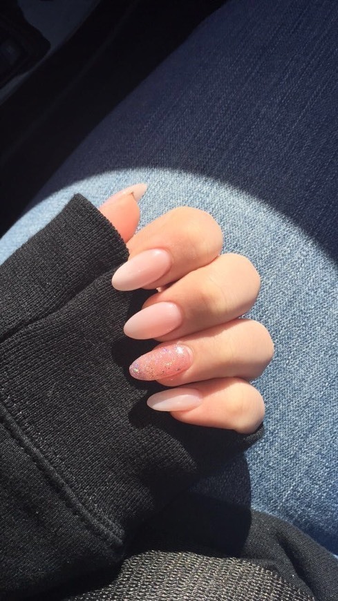 Nails 