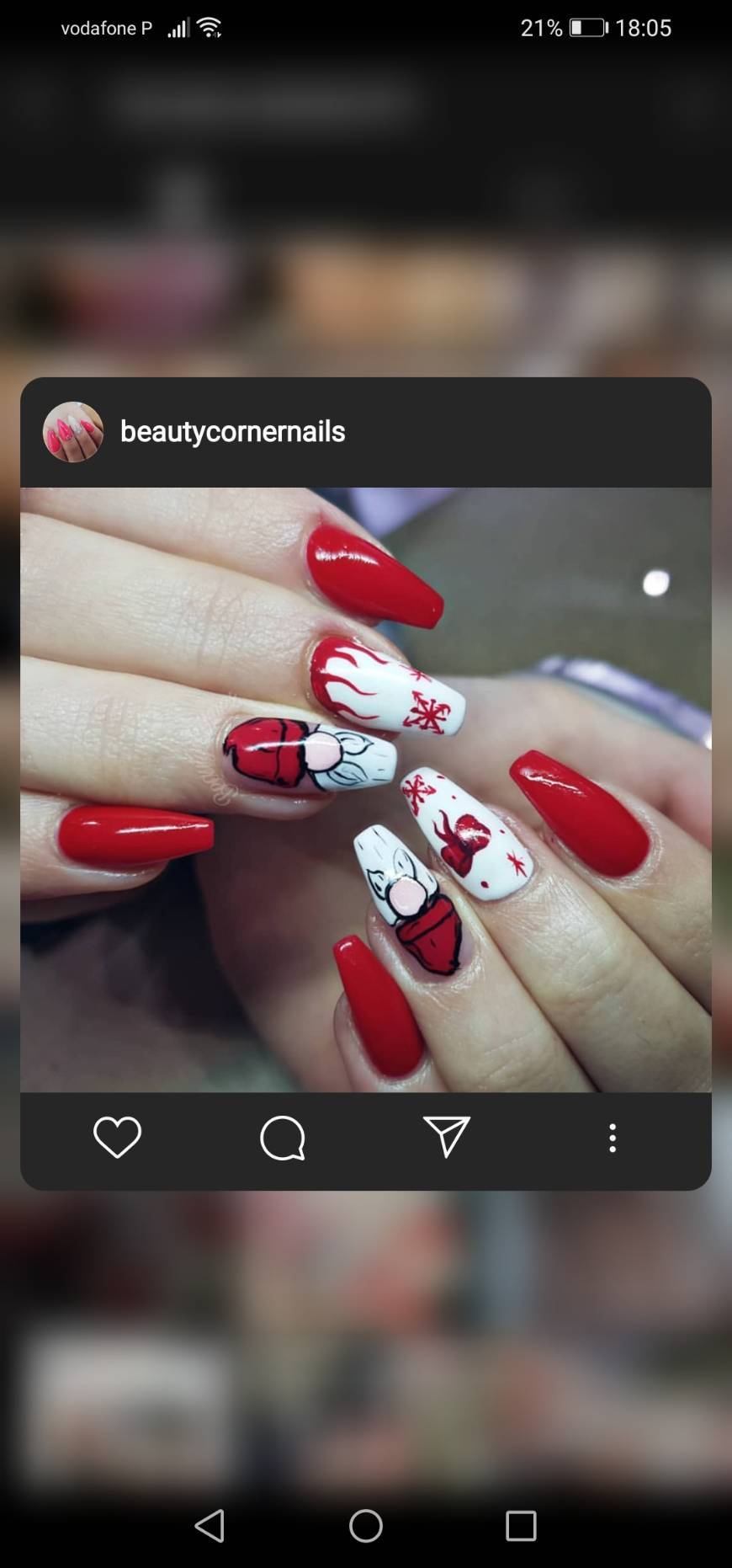 Social Christmas nails