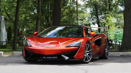 McLaren 570GT