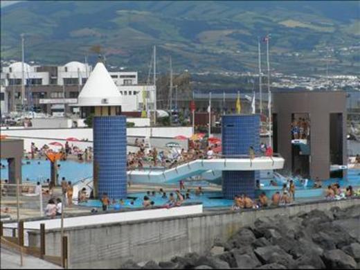 Complexo de piscinas de S. Pedro - Ponta Delgada 