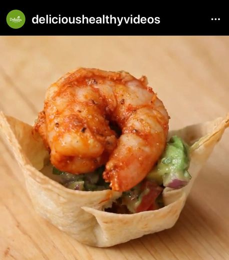 Shrimp Cups with Avocado 