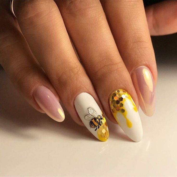 Moda Nails