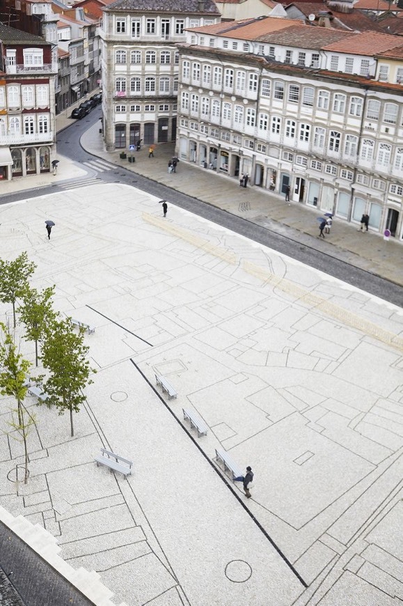 Place Largo do Toural