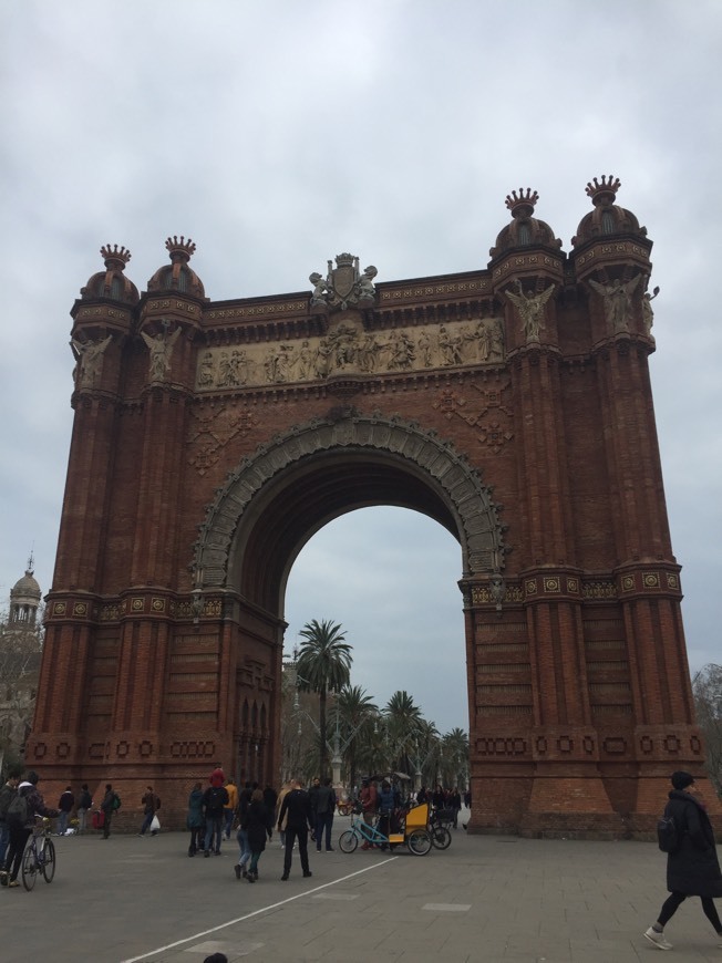 Place Arc de Triomf