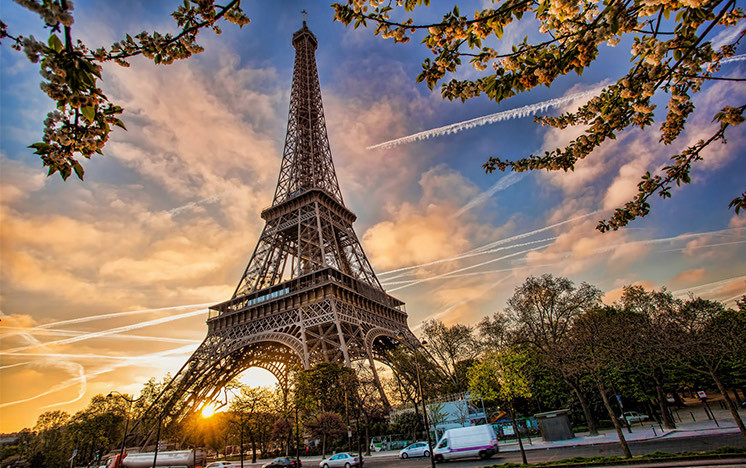 Place Eiffel tower