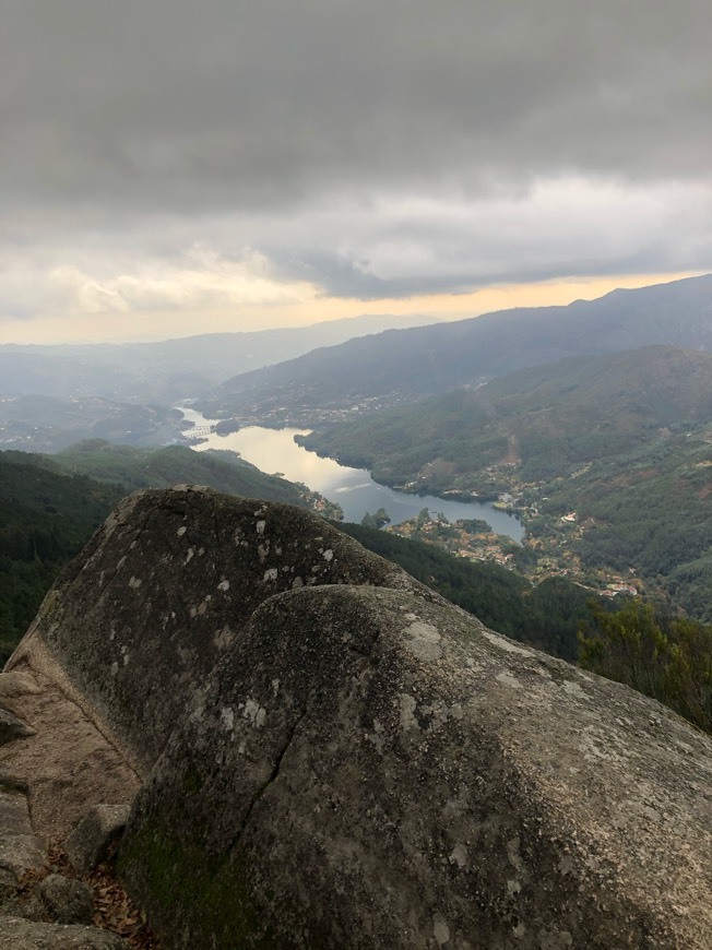 Lugar Miradouro da Pedra Bela