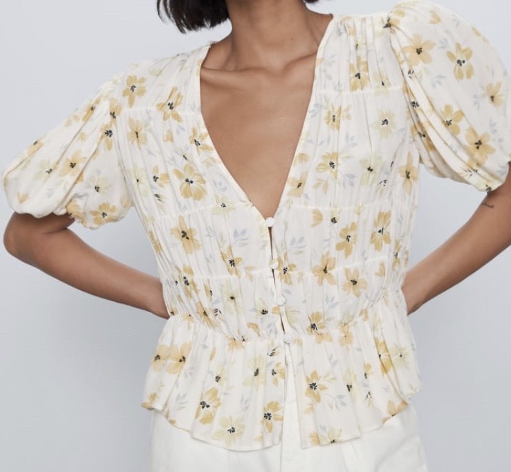 Products Voluminous printed shirt