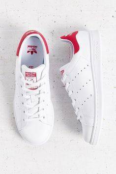 Social • Adidas Stan Smith