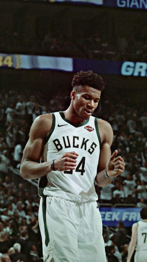 Moda Giannis Antetokounmpo 