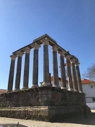 Templo romano de Évora