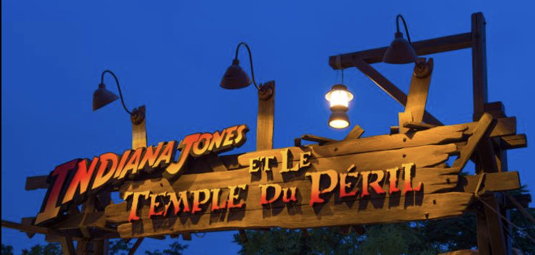 Place Indiana Jones Tempe of perfil 