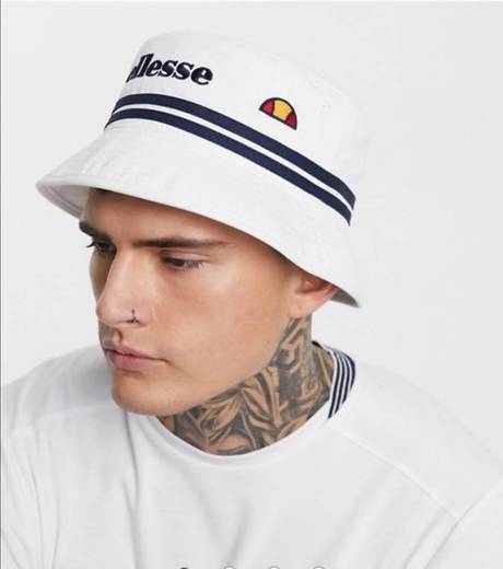 Elesse Lorenzo bucket hat in white 