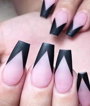 Black V-Tip 