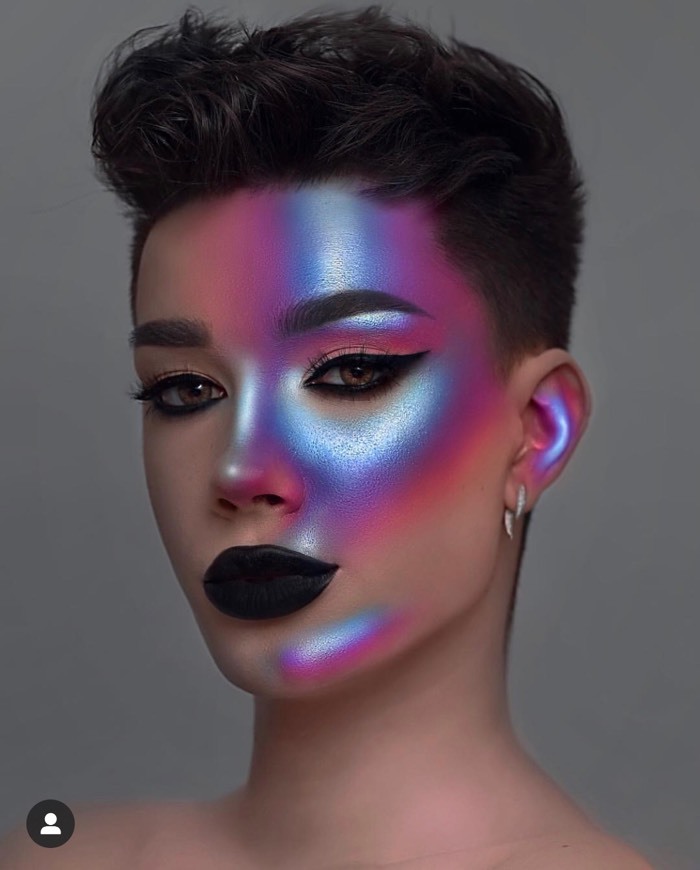 Moda James Charles