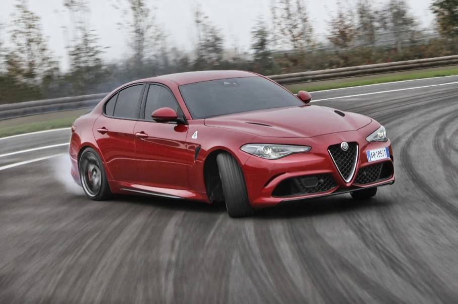 Productos Alfa Romeo Giulia Quadrifoglio