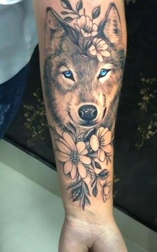 Tatoo de lobo 😍