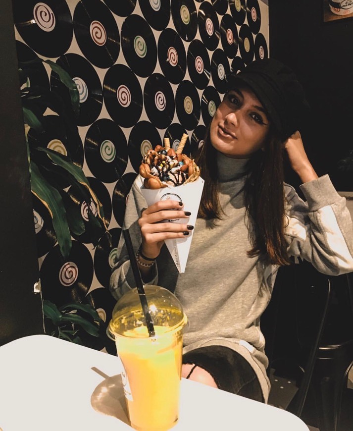 Restaurants Ice rolls & Twojaczekoladka- lody tajskie, Czekoladziarnia