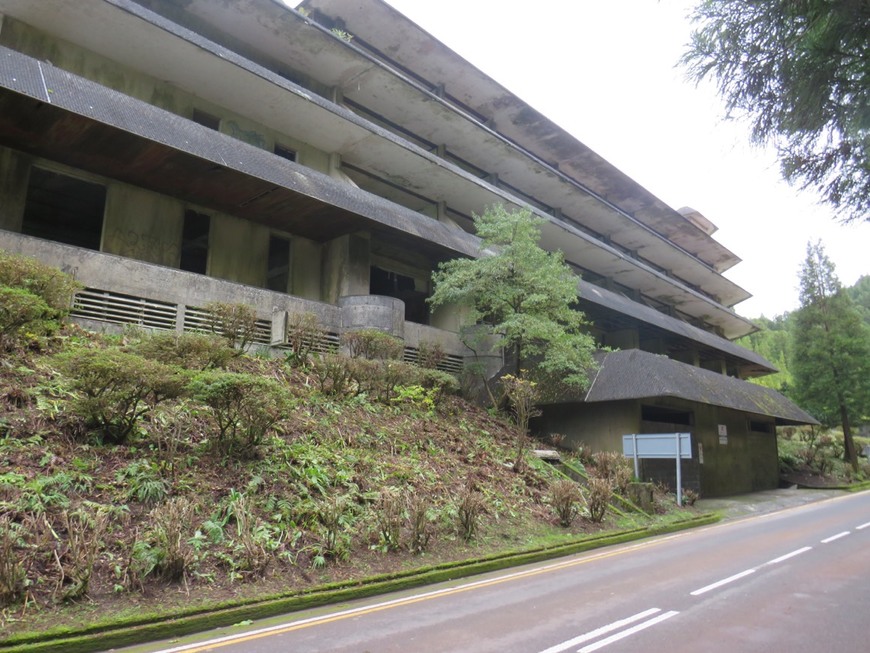 Lugar Hotel abandonado - Monte Palace