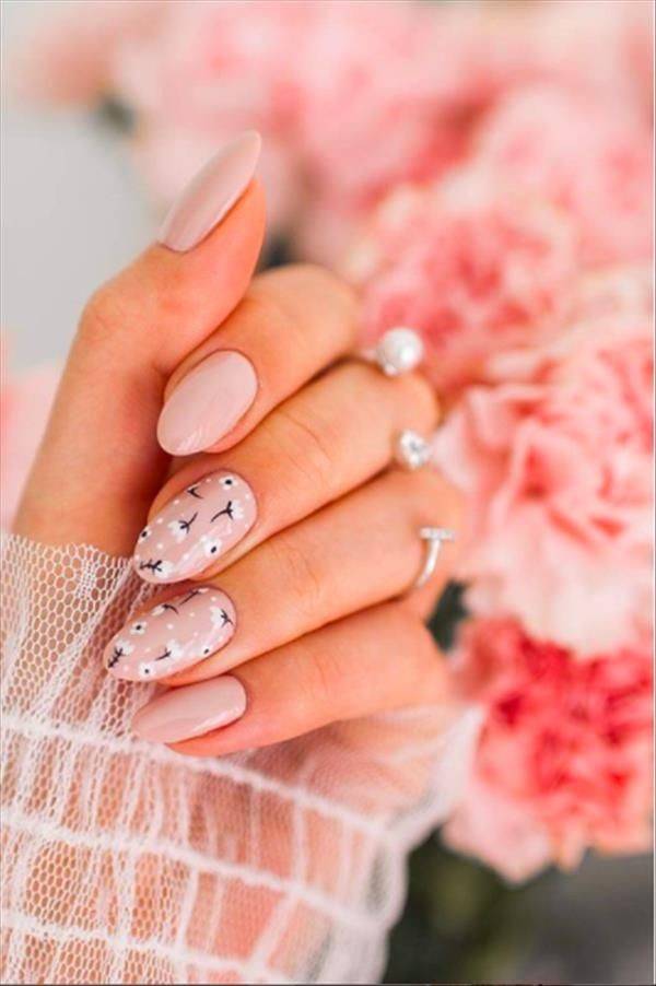 Moda Nails 