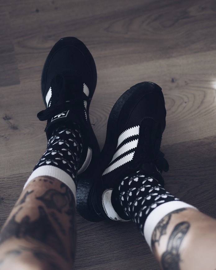 Productos Adidas Iniki Runner Triple Core Black