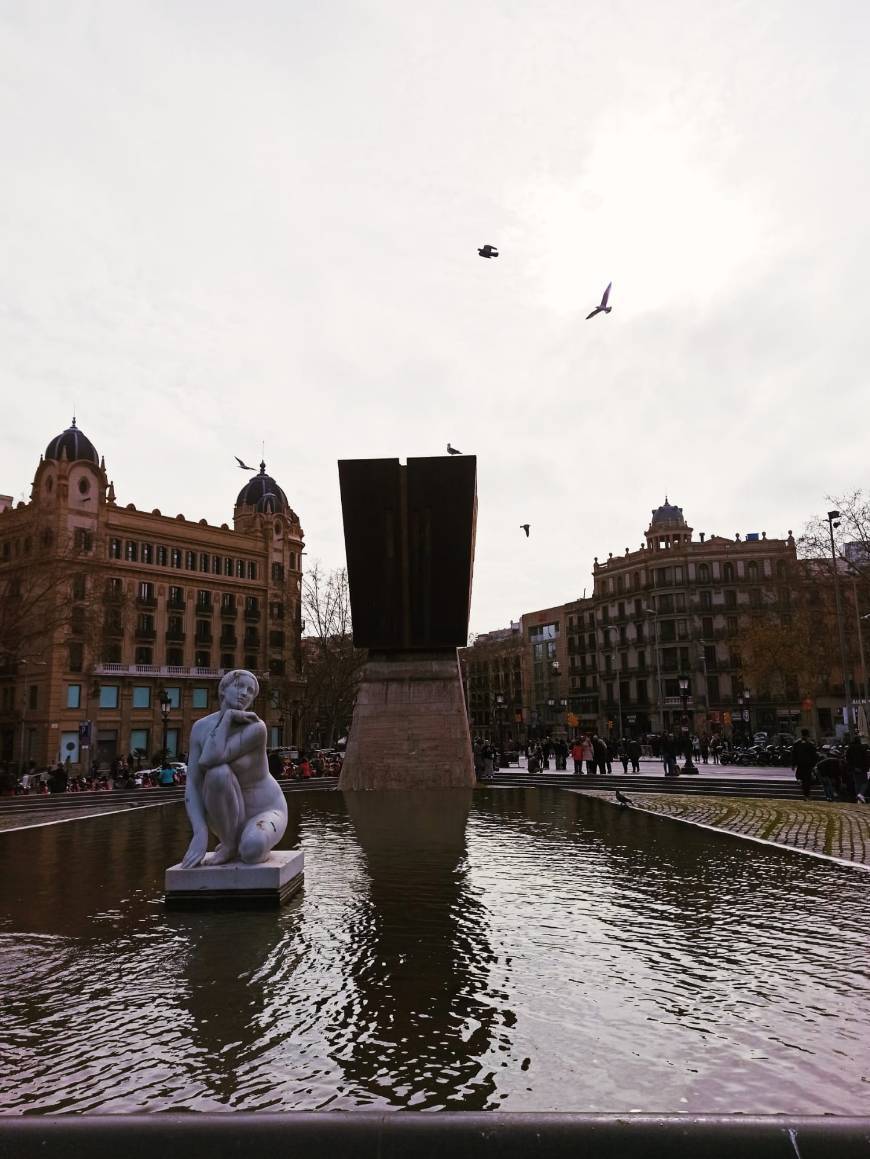 Place Plaça de Catalunya