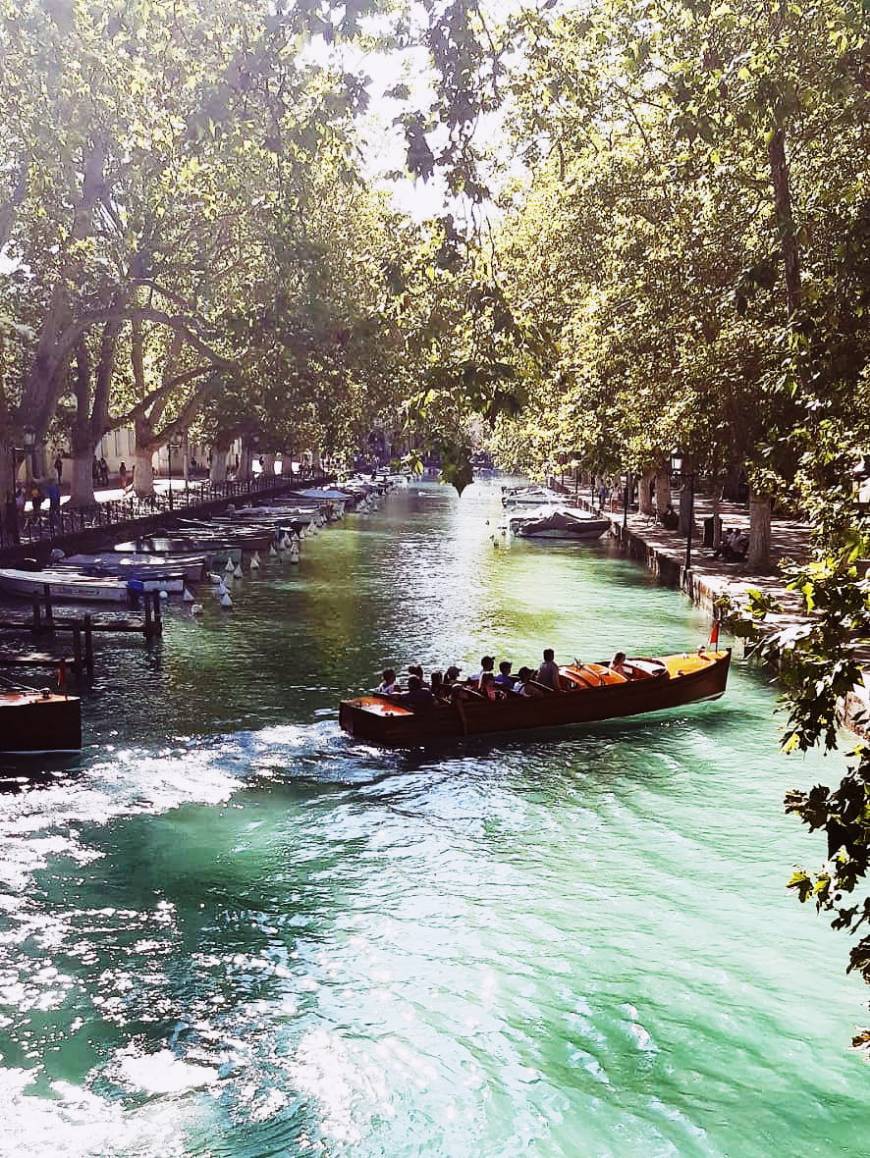 Place Pont des Amours