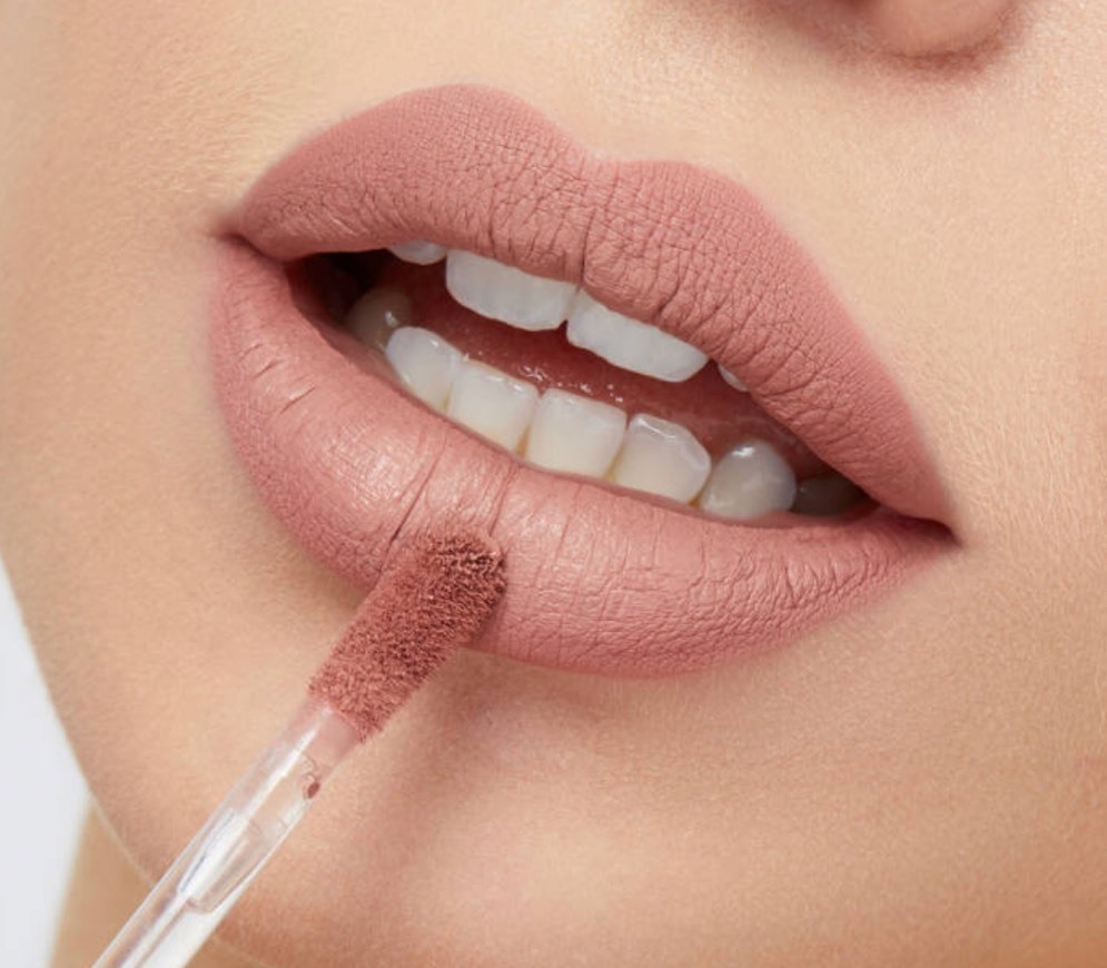 Jeffree Star Velour Liquid Lipstick Mannequin